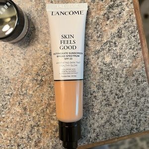 lancôme skin feels good tinted moisturizer